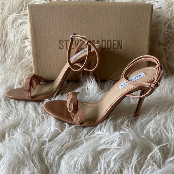 Steve Madden Bradshaw Sandals Dark Blush Patent, Size 9 - Picture 4 of 10